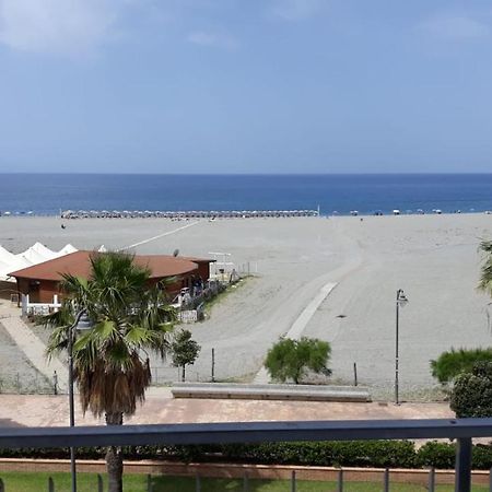 Mare Blu Διαμέρισμα Gizzeria Εξωτερικό φωτογραφία